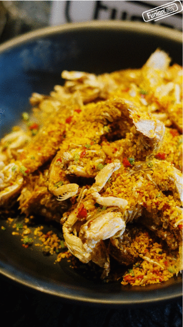 口味虾的韵味,金黄的面包糠点缀在酥脆的皮皮虾之中,隔壁小孩都馋哭了