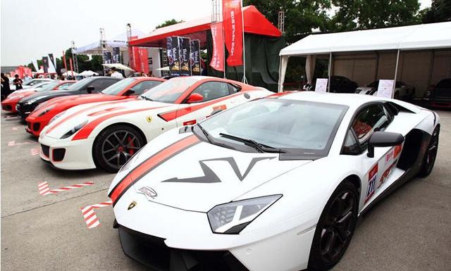 how do the wealthy buy cars