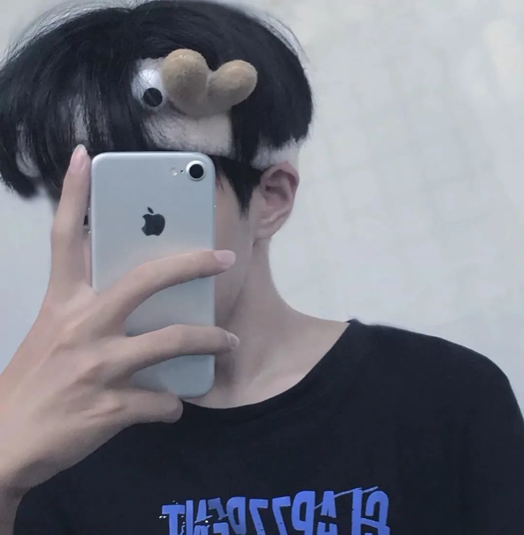 自信拽男头像唯有单身狗的小船屹立不倒