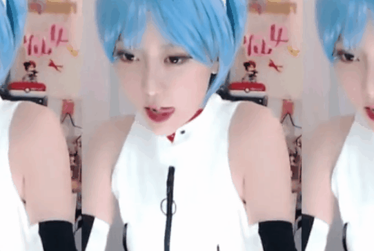 周淑怡,绫波丽,斗鱼