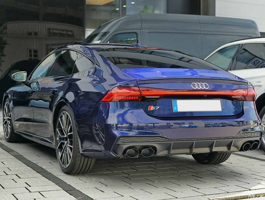 v8换v6!它还是不是西装暴徒?全新奥迪s7海外实拍