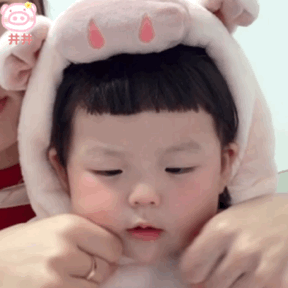 头像表情包丨萌娃小丸妹向你发送可爱光波