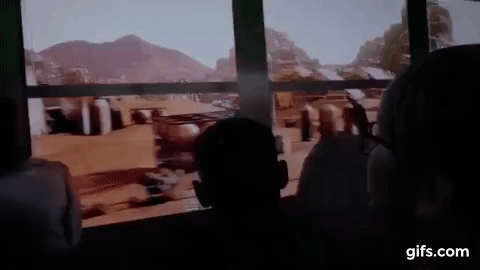 能在校车上体验火星之旅,探索未知世界,孩子们当然是不能更喜欢啦!