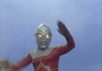 小怪兽,看我的回旋镖,这届奥特曼太过分了