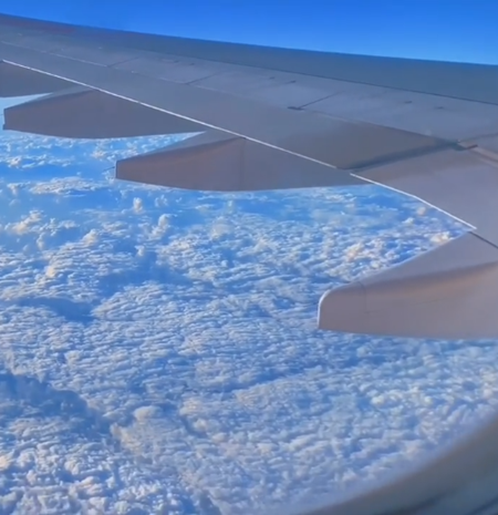 唯美天空 背景图 你是我黎明到黄昏 触手可及的想念 看点快报