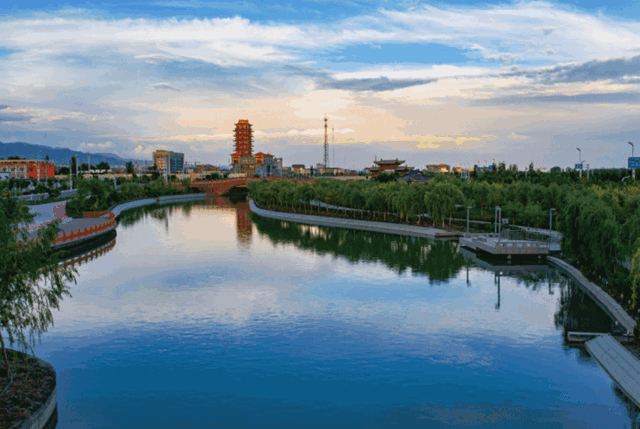 夜景绽放城市之光