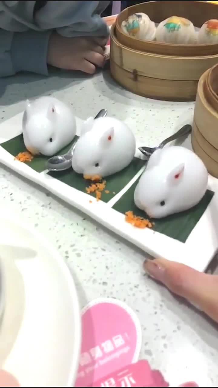 0?fmt=jpg&size=42&h=1280&w=720&ppv=1