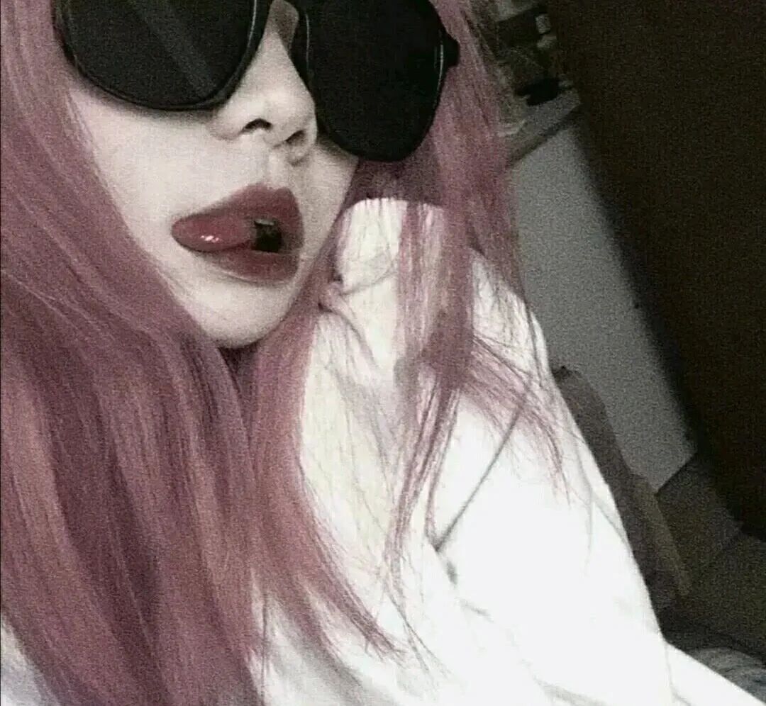 精神小妹女生头像我做不到让所有人喜欢我女头