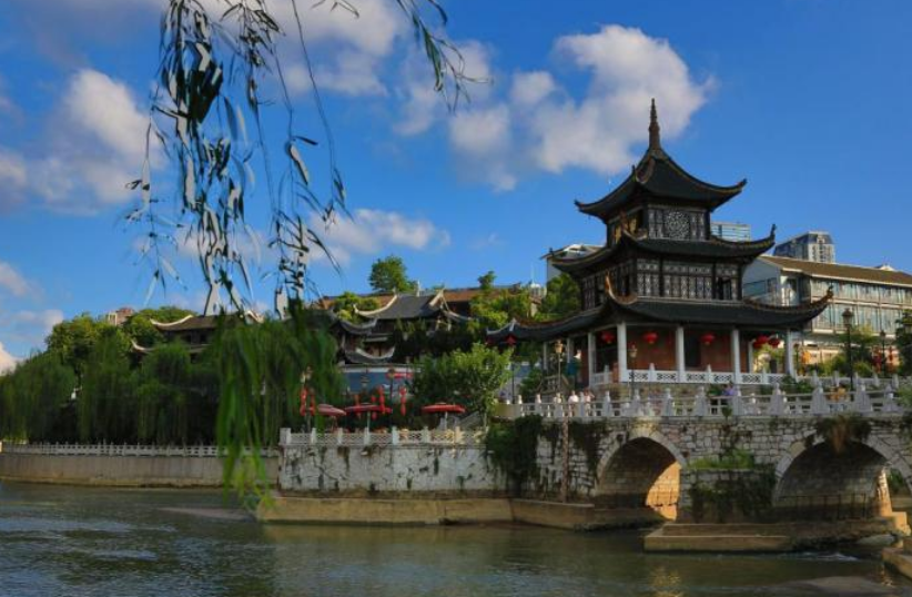 甲秀楼,贵阳标志性建筑,清代贵阳八景之一