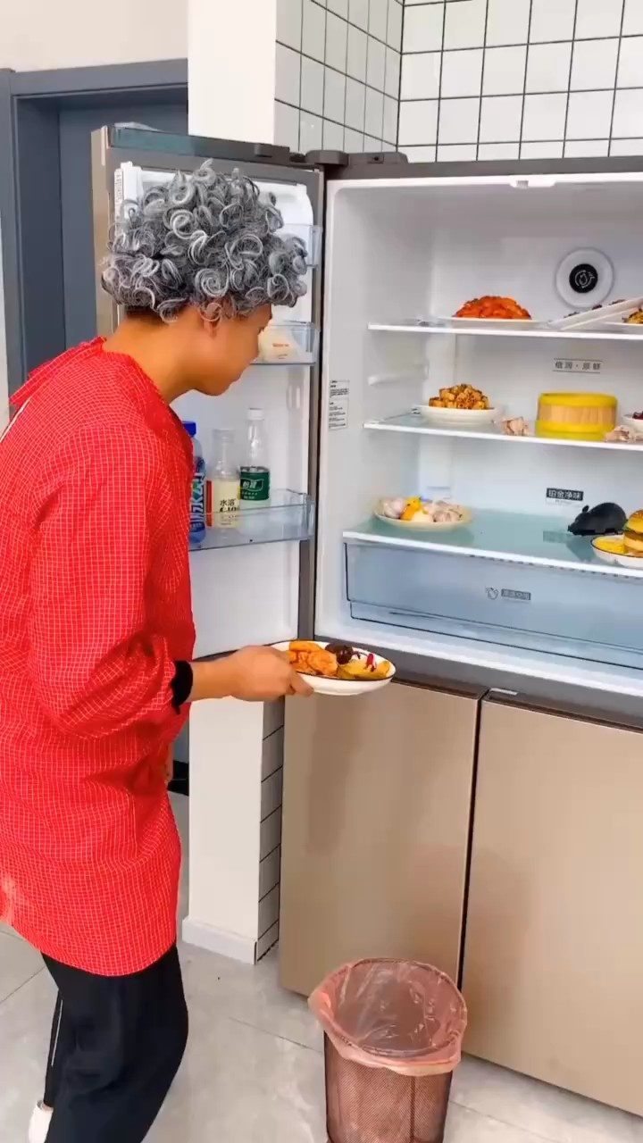 0?fmt=jpg&size=120&h=1280&w=720&ppv=1