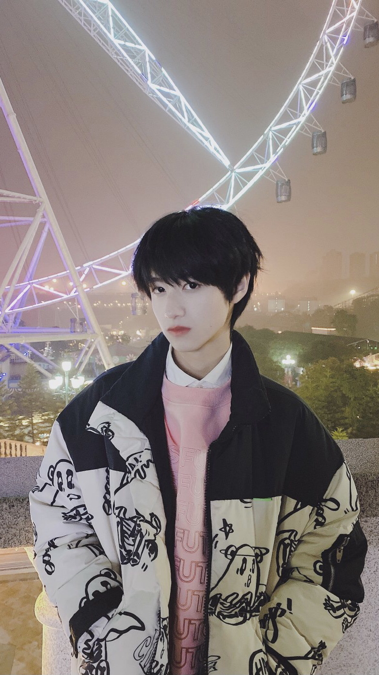 壁纸,朱志鑫