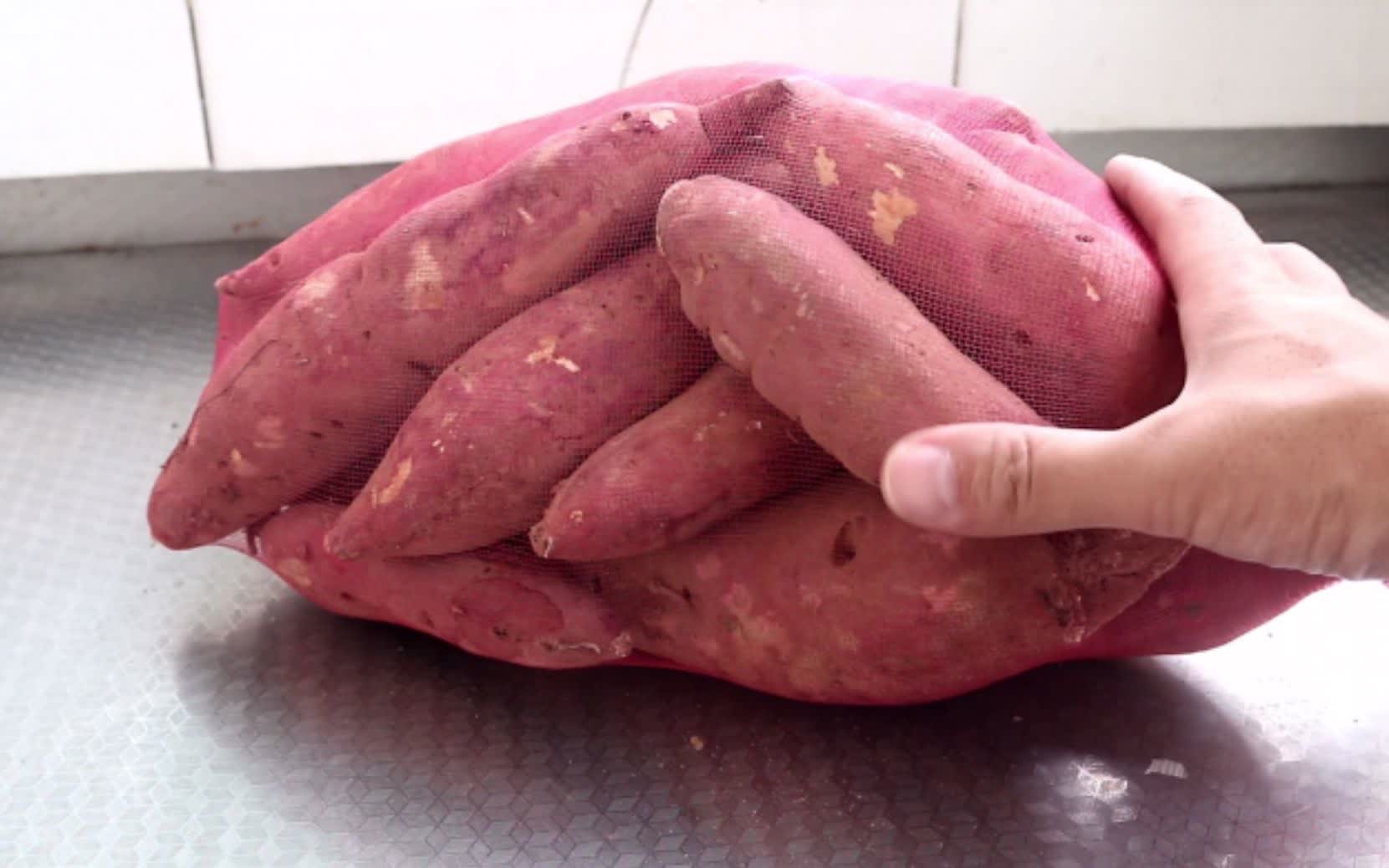 0?fmt=jpg&size=71&h=1038&w=1661&ppv=1