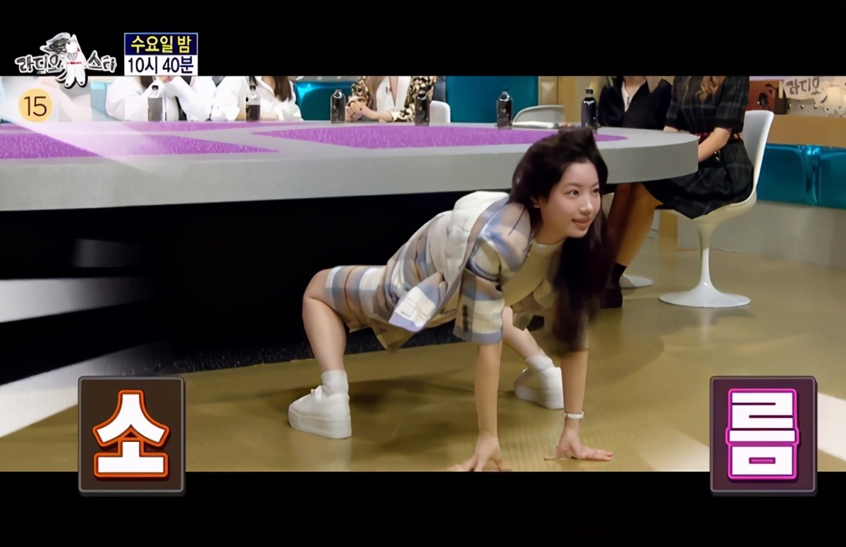 twice多贤身体像扭毛巾180度翻转9秒动图引爆话题 天天要闻