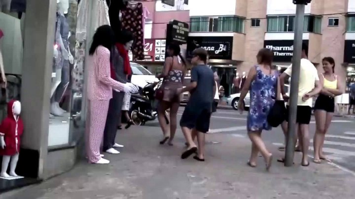 恶搞路人献血视频，恶搞路人献血视频大全