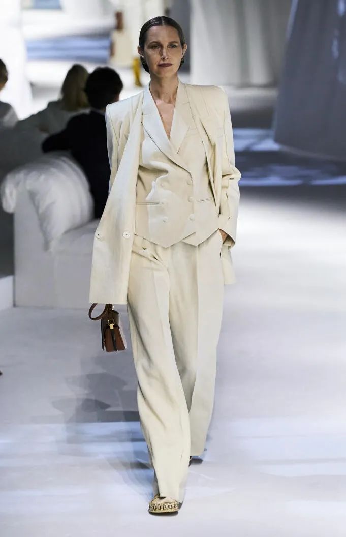 2021年服装流行色,2021年秋冬流行色系 2021秋冬女装流行色趋势