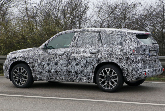 2023 bmw x1 xdrive25e hybrid test car spy photos exposed daydaynews