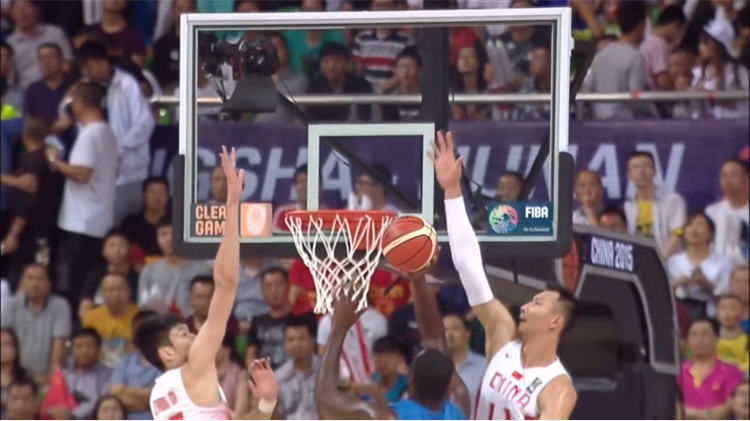 U18国青男篮1分惜败加拿大皇冠