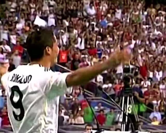 揭秘曼联7号传承史：谁为C罗让出这件传奇球衣？