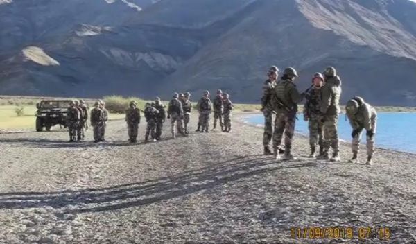 印媒透露:班公湖两岸热点地区,中印军队彼此间仅几米距离