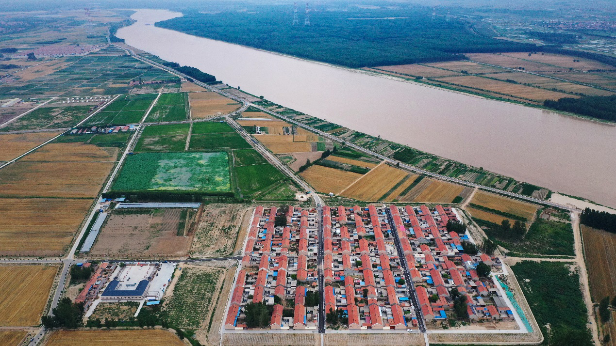 完善交通,能源等跨区域重大基础设施体系,提高上中下游,各城市群,不同