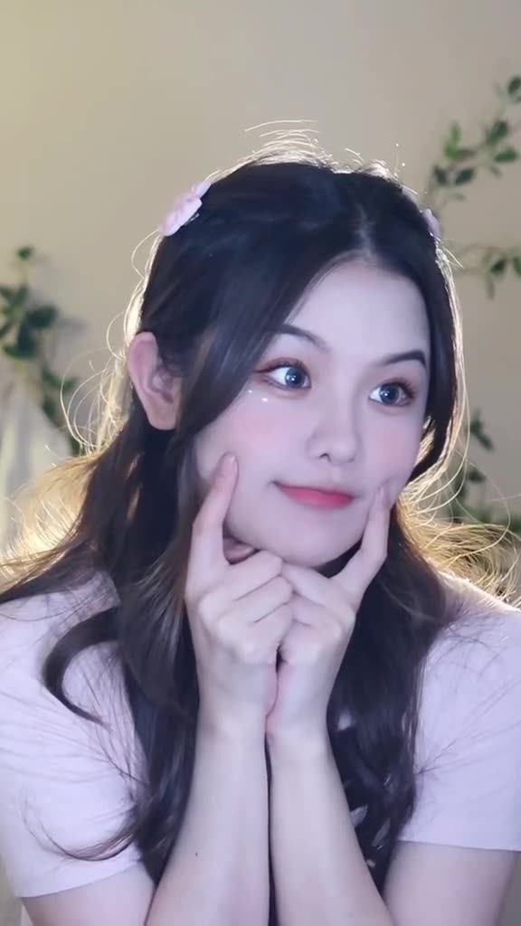 0?fmt=jpg&size=43&h=1024&w=576&ppv=1