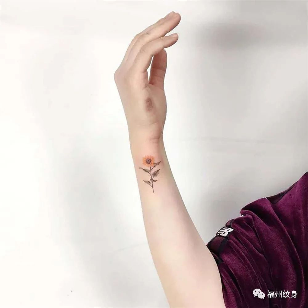 向日葵纹身图案