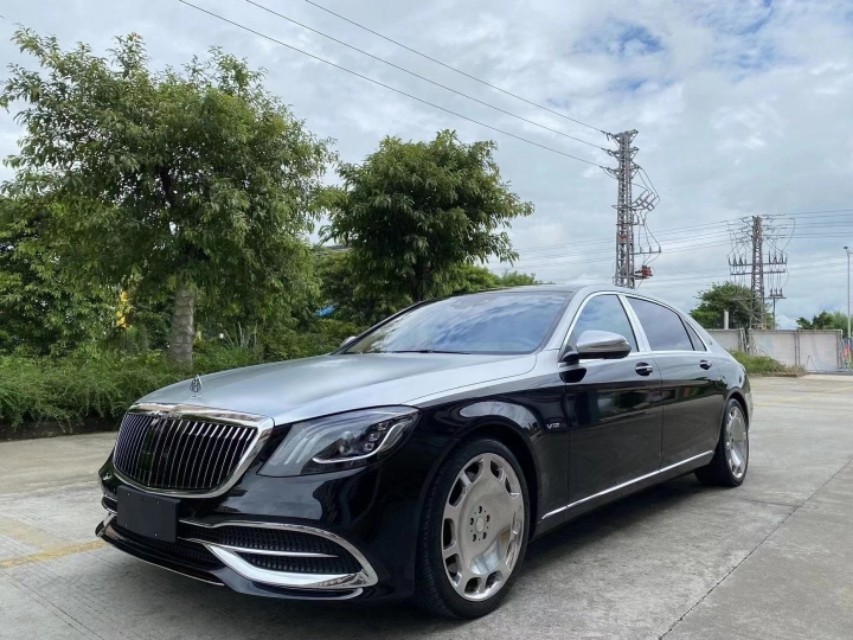 奔驰迈巴赫s680图片,迈巴赫汽车图片大全 奔驰迈巴赫s680-v12-6.0t 黑银双拼色