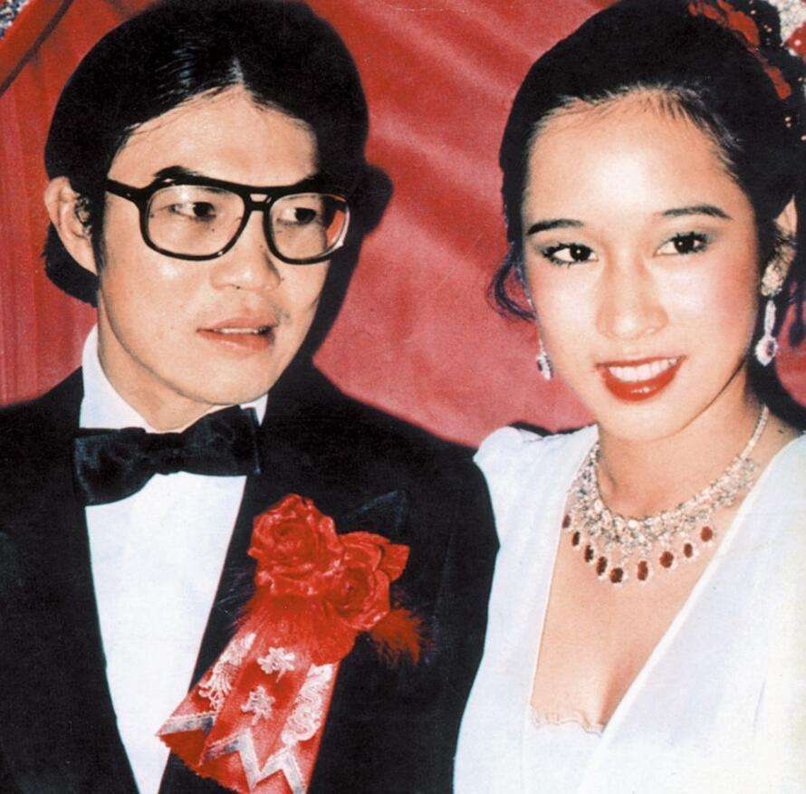 朱玲玲 20歲嫁入霍家 50歲再嫁豪門 如今獨自現身送別前婆婆 天天要聞