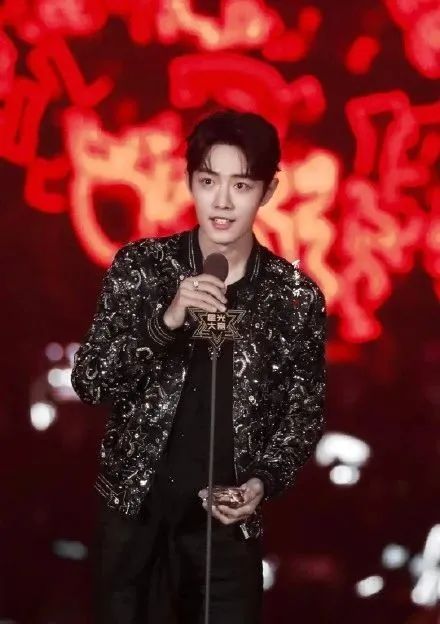 相信在之前星光大赏舞台上肖战与杨紫合唱的电视剧同名主题曲《余生