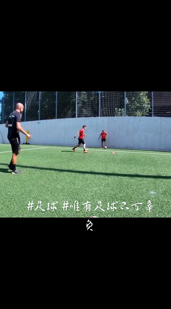 足球传球是进攻技术吗，足球传球是进攻技术吗为什么