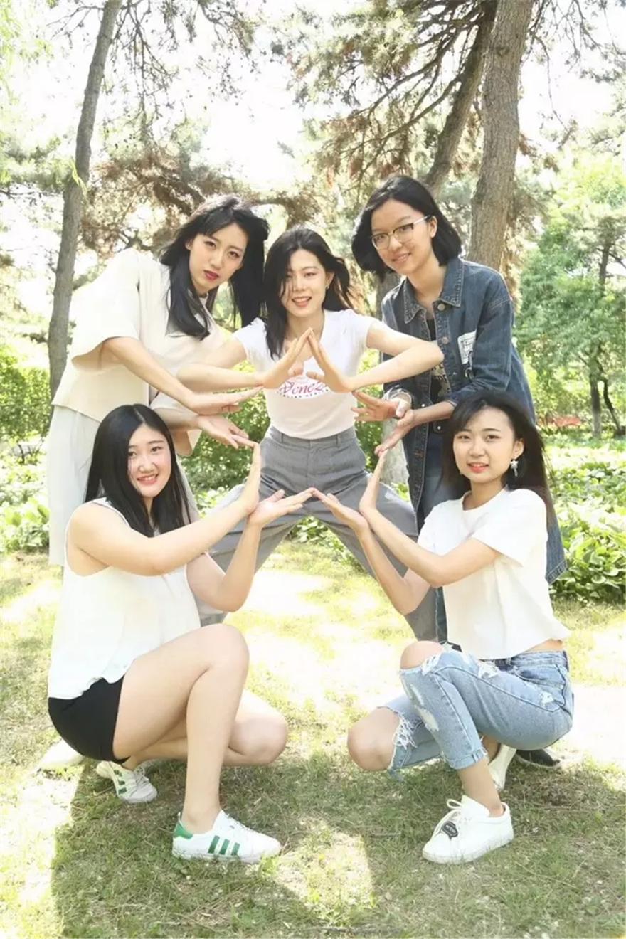 团建合照超有创意的五大合照造型姿势get新技能