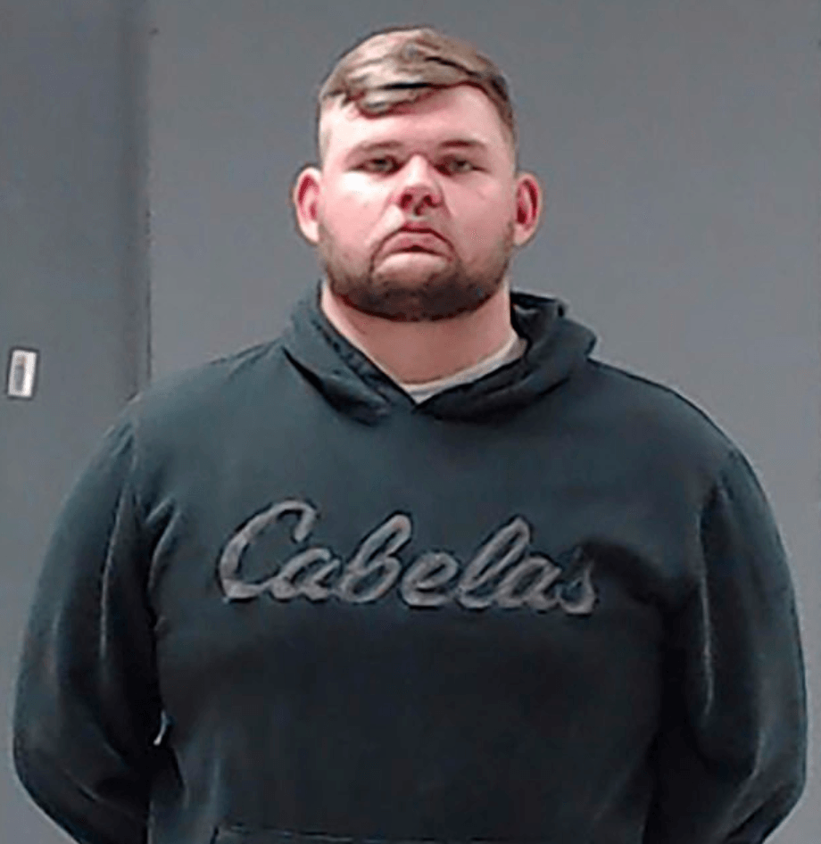 美国黑人主动握手问候「你好吗」，被白人警察连开4枪射杀