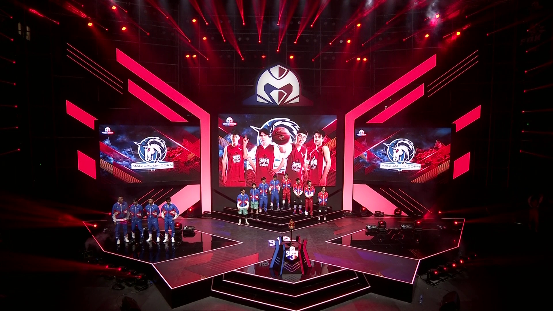 super3总决赛球员集体出场,强强对决