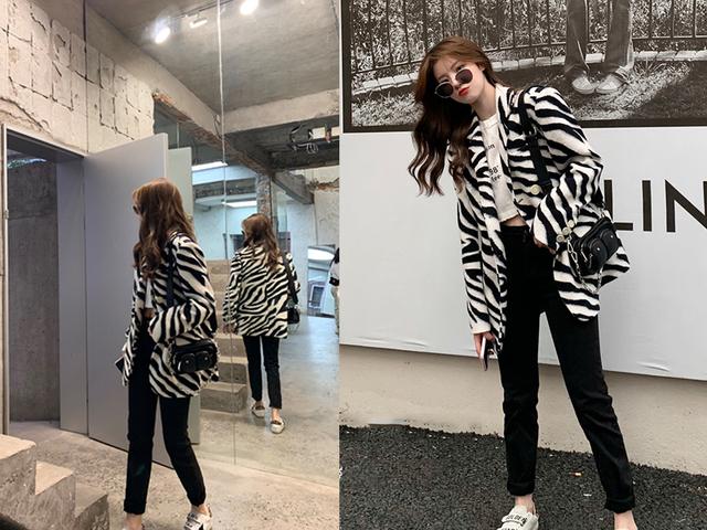 Lv太子妃不显老 孩子都5个身材还是绝美 最后这大衣是真的爱 天天要闻