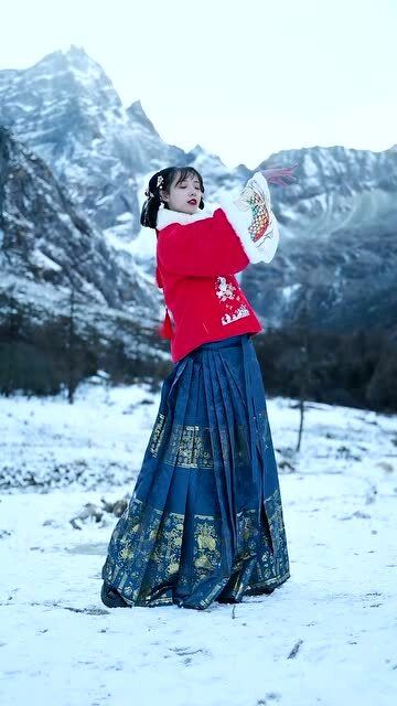 蓝绿汉服穿搭图片大全，蓝绿汉服穿搭图片大全女