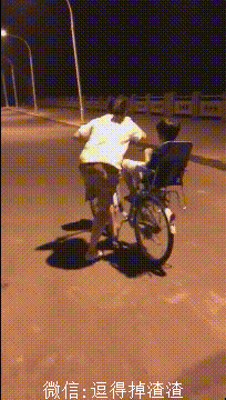 8090的回忆,现在孩子做不到这样的敞篷车了吧