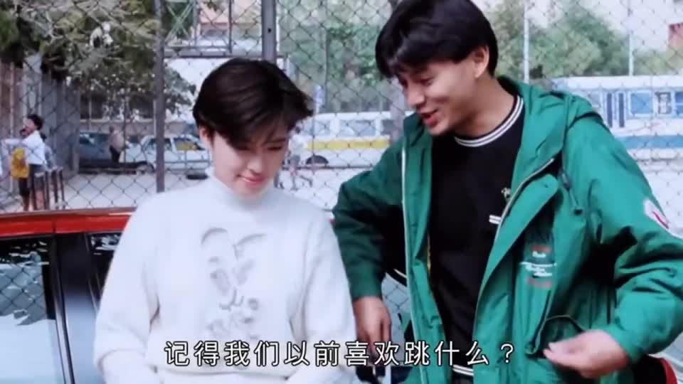 梦中重逢，儿子在梦境里与逝去的父亲及现世女友的交织奇缘
