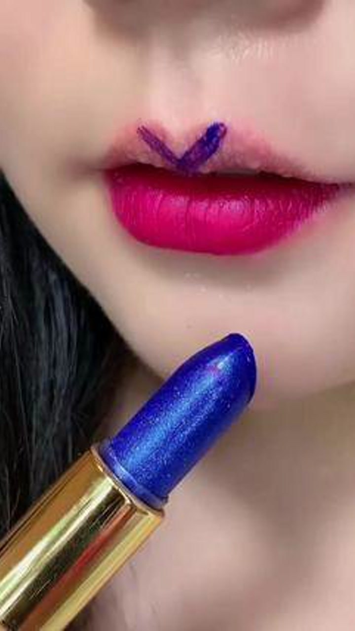 梦回蓝唇，解析梦见别人送我一支蓝色口红的深层含义