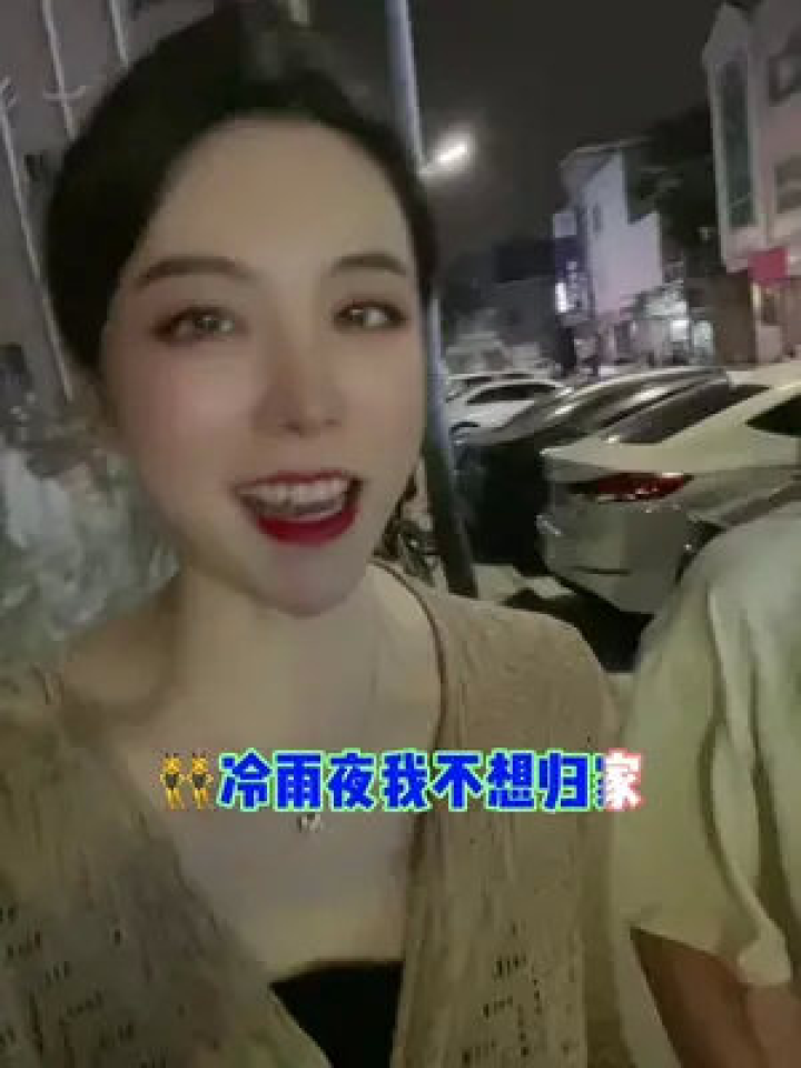 闺蜜恶搞吃饼干视频，闺蜜恶搞吃饼干视频大全