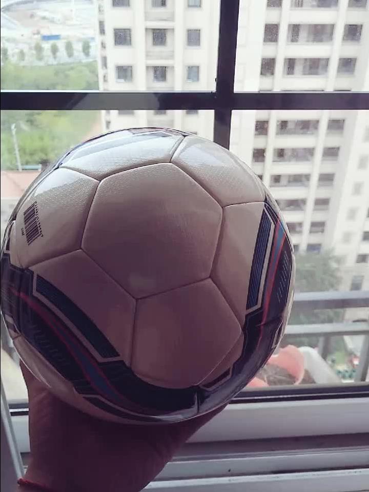 得物能鉴别足球吗真假吗，得物能鉴别足球吗真假吗知乎