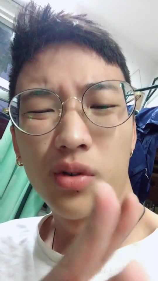 怎么把眼镜摘掉，怎么把眼镜摘掉视频
