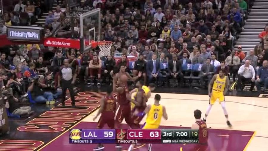 【骑士vs湖人深度复盘】东契奇42+12詹皇登顶胜场王，阿特金森遭遇开门黑——湖人狂胜骑士14分锁定季后赛