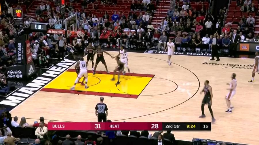 圣诞大战热火103-97力克雷霆，詹皇准三双延续总决赛压制