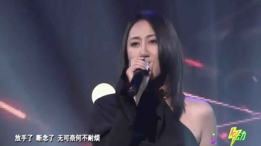 陈粒献唱主打歌 小半 ,慵懒的风格怪好听的