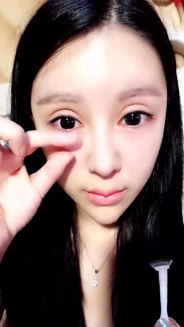 美瞳比眼睛大怎么佩戴，美瞳比眼睛大怎么佩戴好看