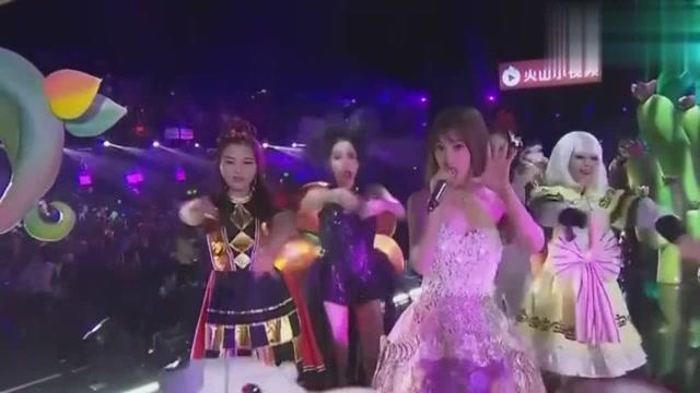 童话镇曲谱_童话镇(3)
