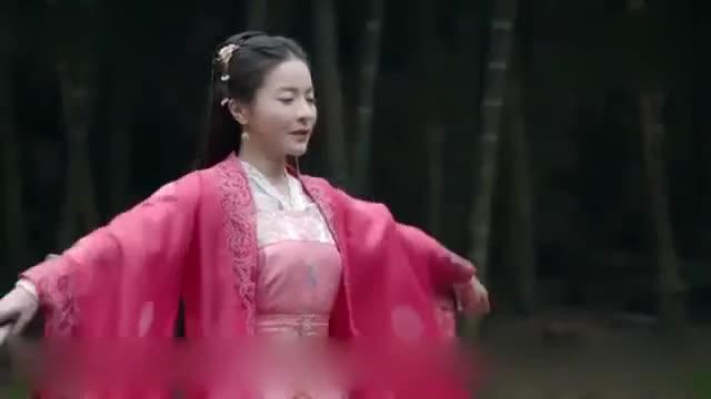 红色舞剑汉服怎么穿搭，红色舞剑汉服怎么穿搭好看