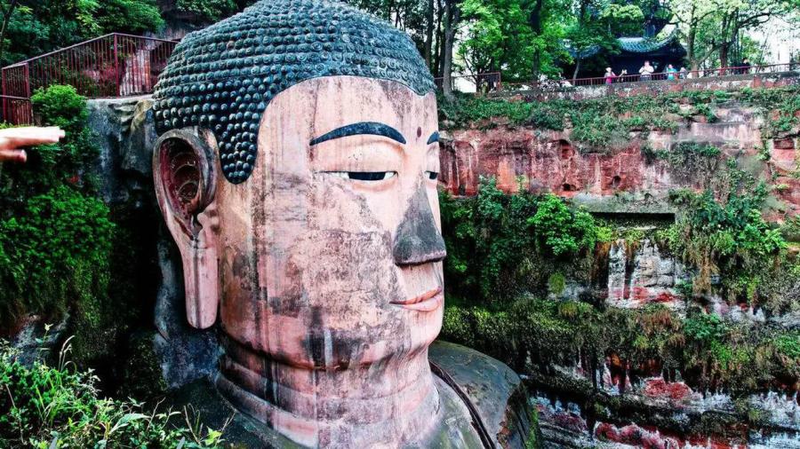 最让中国人自豪的两座雕像,中国最顶级技术在这里都能看到