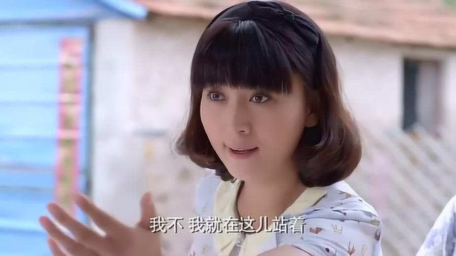 弟弟让姐姐在全村面前丢脸,姐姐气得拿起一棍子,要他断子绝孙