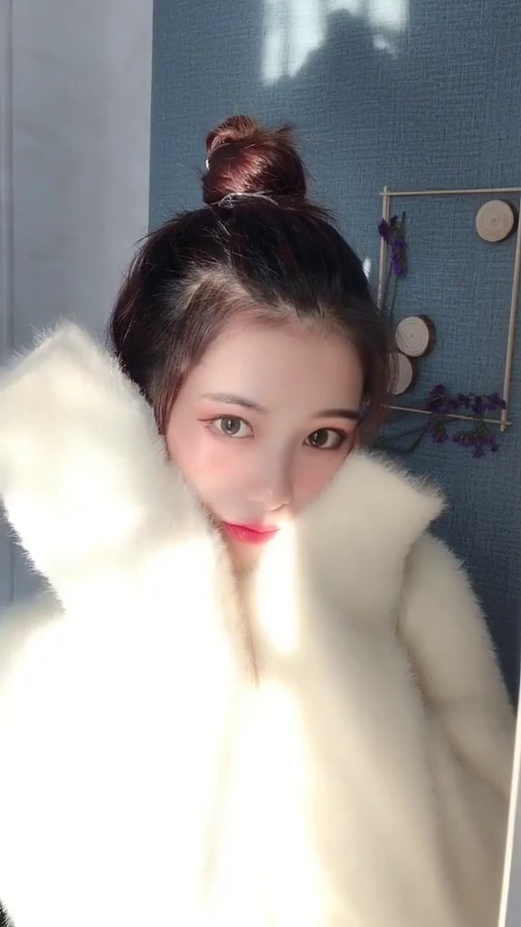 黑色头发戴什么美瞳，黑色头发戴什么美瞳好看